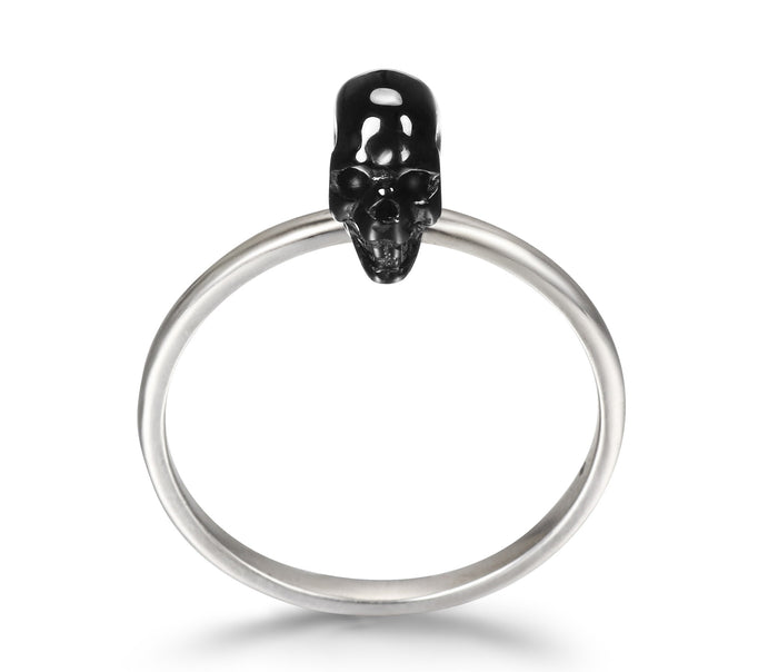 Tiny Black Onyx Carved Gemstone Crystal Skull on Sterling Silver Ring1