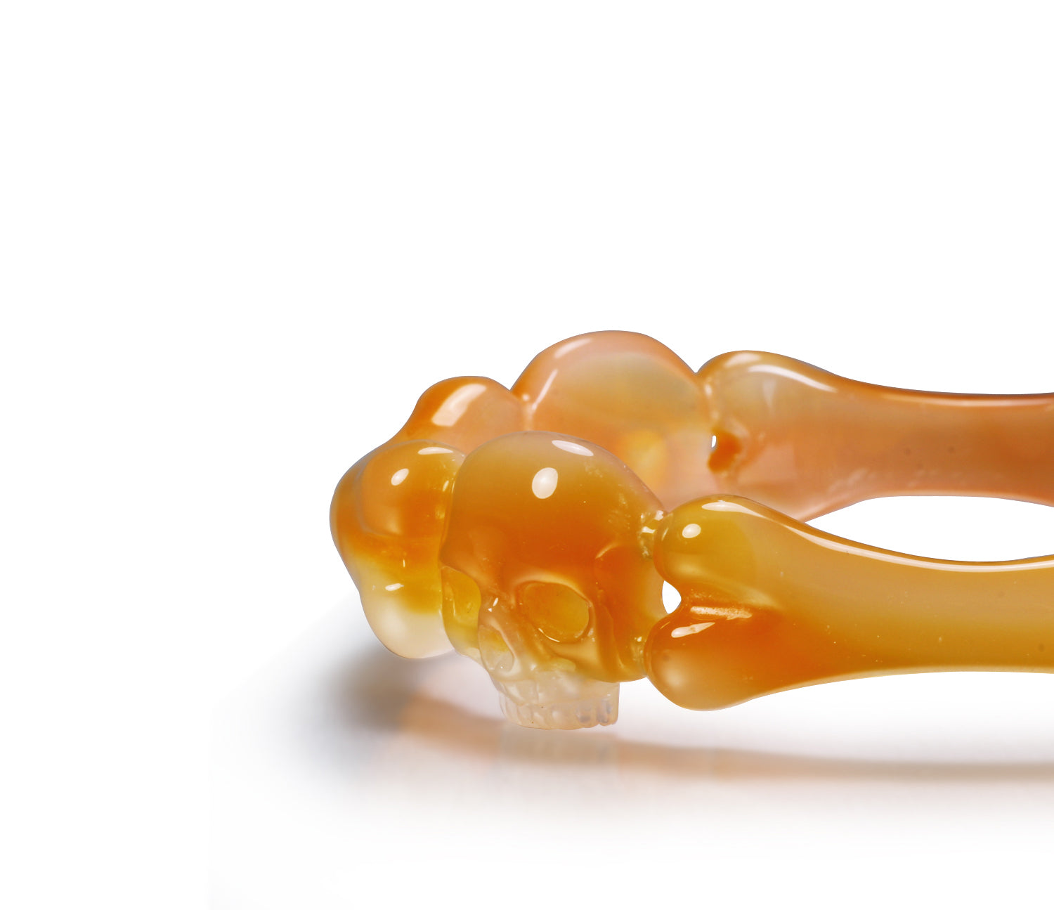Agate Carved Crystal Bone-Round Skull Bracelet (Diameter 69 mm)